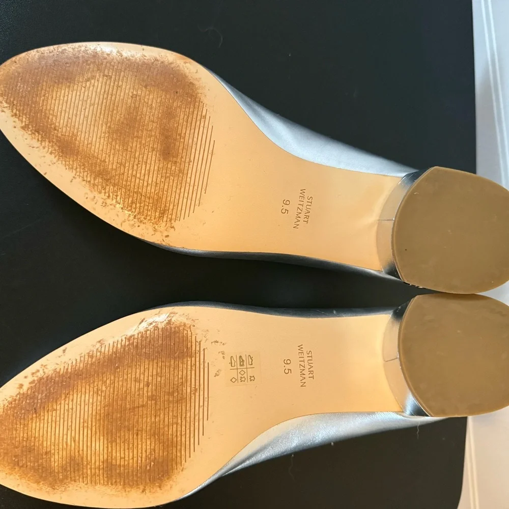 Stuart Weitzman low silver pumps 9.5 - Picture 7 of 7